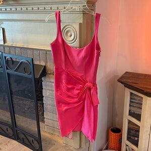 Cinq a Sept Waverly Dress Sz 2 pink satin Bow